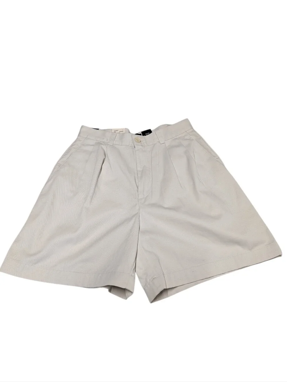 NWT Dockers Classic Khaki Shorts Pleated No Wrinkles Beige Size 4